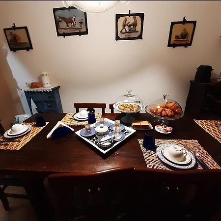 B&B La Casa Di Alice Фолиньо Экстерьер фото