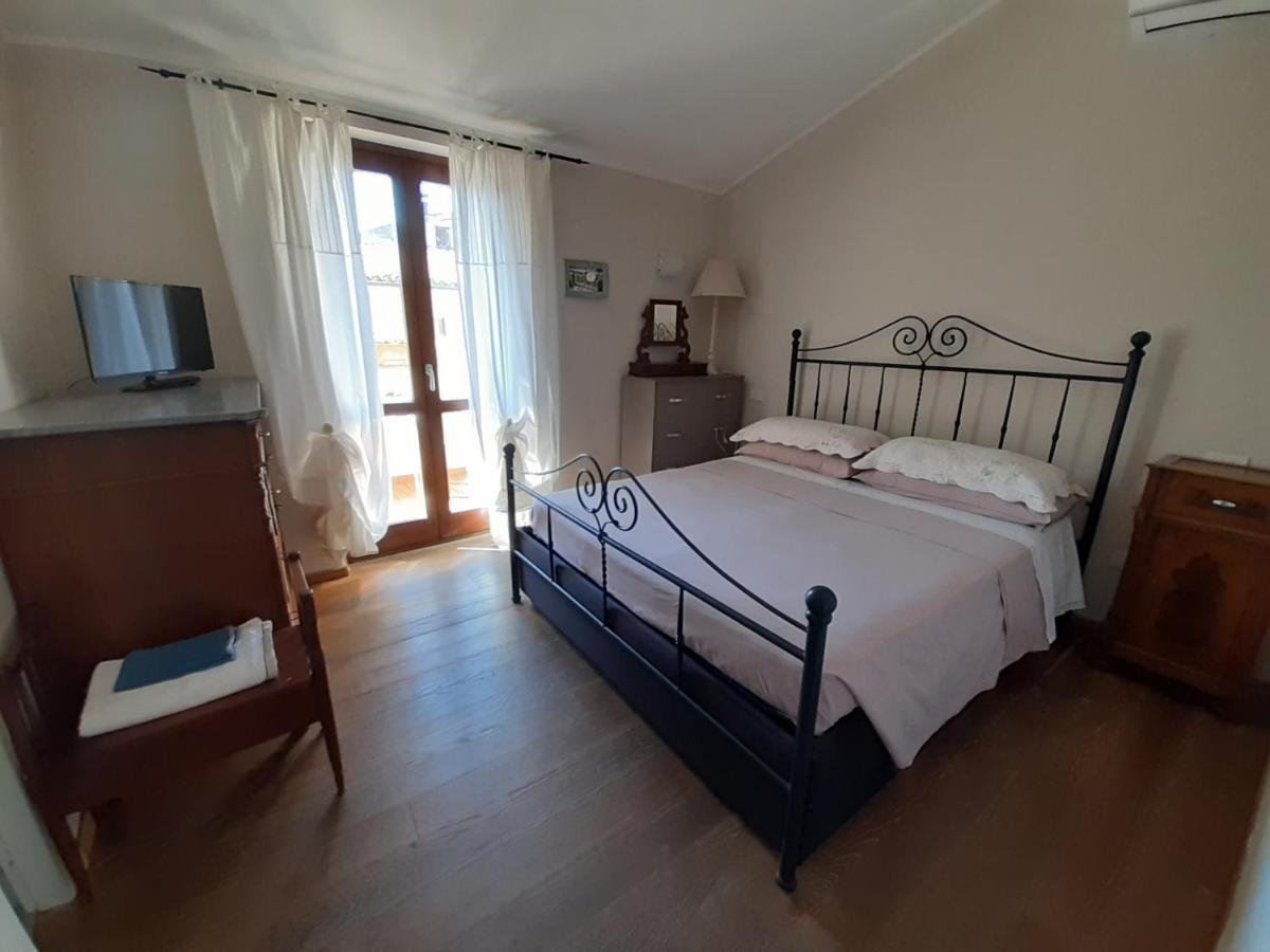 B&B La Casa Di Alice Фолиньо Экстерьер фото